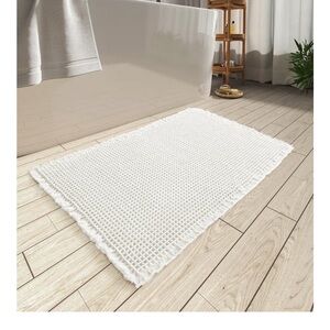 Elegant White Bath Mat